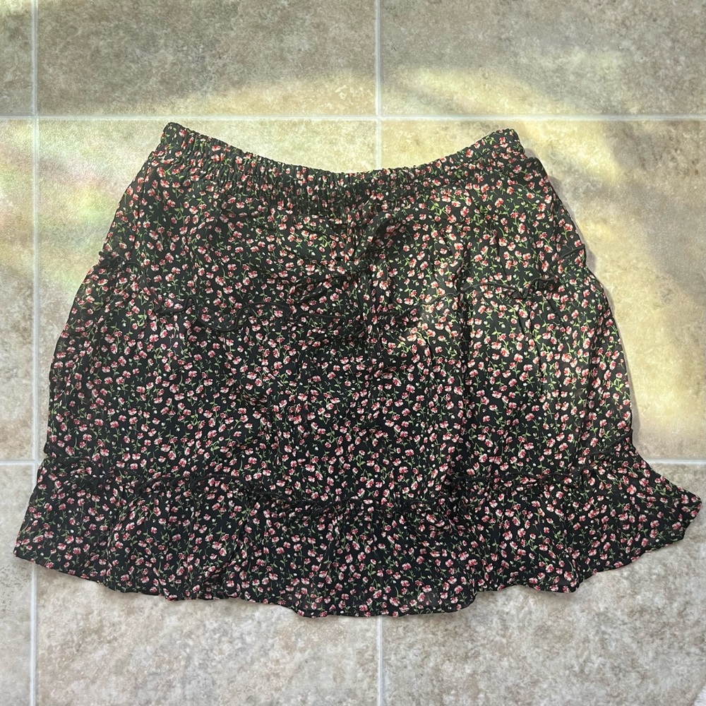 Black Floral Skirt!
